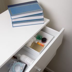 white chest of 5 drawers